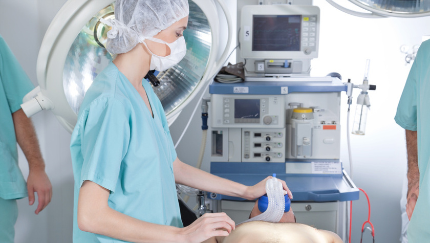 Ausbildung zur Anästhesietechnischen Assistenz (ATA)  Copyright: Fotolia_33855497_S