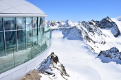 Blick von der Bergstation auf den Gletscher