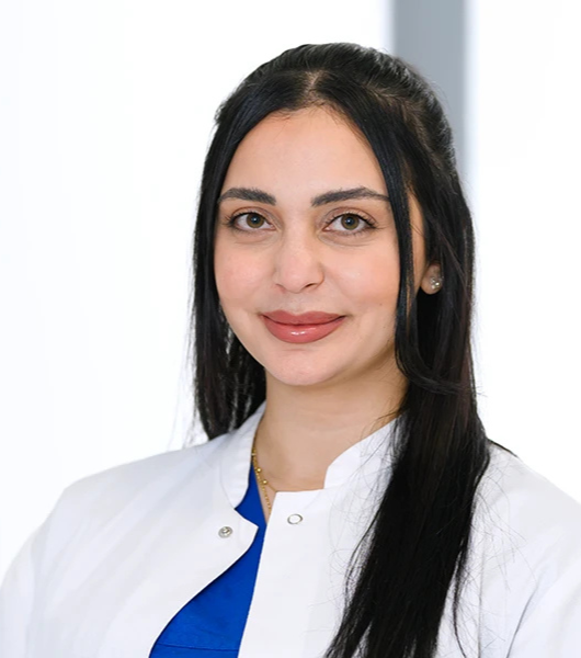 Das Portraitbild zeigt eine Ärztin des Neurozentrums Westfalen, Dana Mahkohl