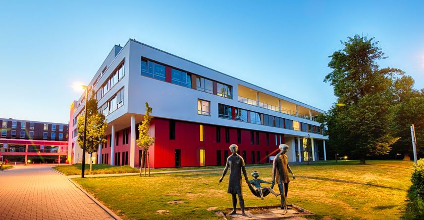 Kinder- und Jugendklinik Gelsenkirchen in der Nacht