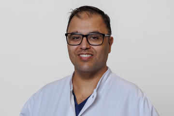 Mahmoud Olwan, M.B.,B.Ch. (Univ. Kairo) FEBS