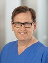 Portraitbild der männlichen Leitung des zentrales OP-Management des Klinikums Westfalen