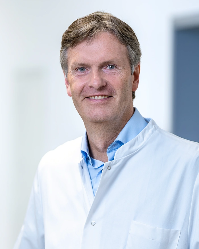Portrait-Michael-Linnebank-Direktor-im-Neurozentrum