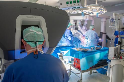 Operationsroboter Da Vinci im Einsatz Operationsroboter Da Vinci im Einsatz