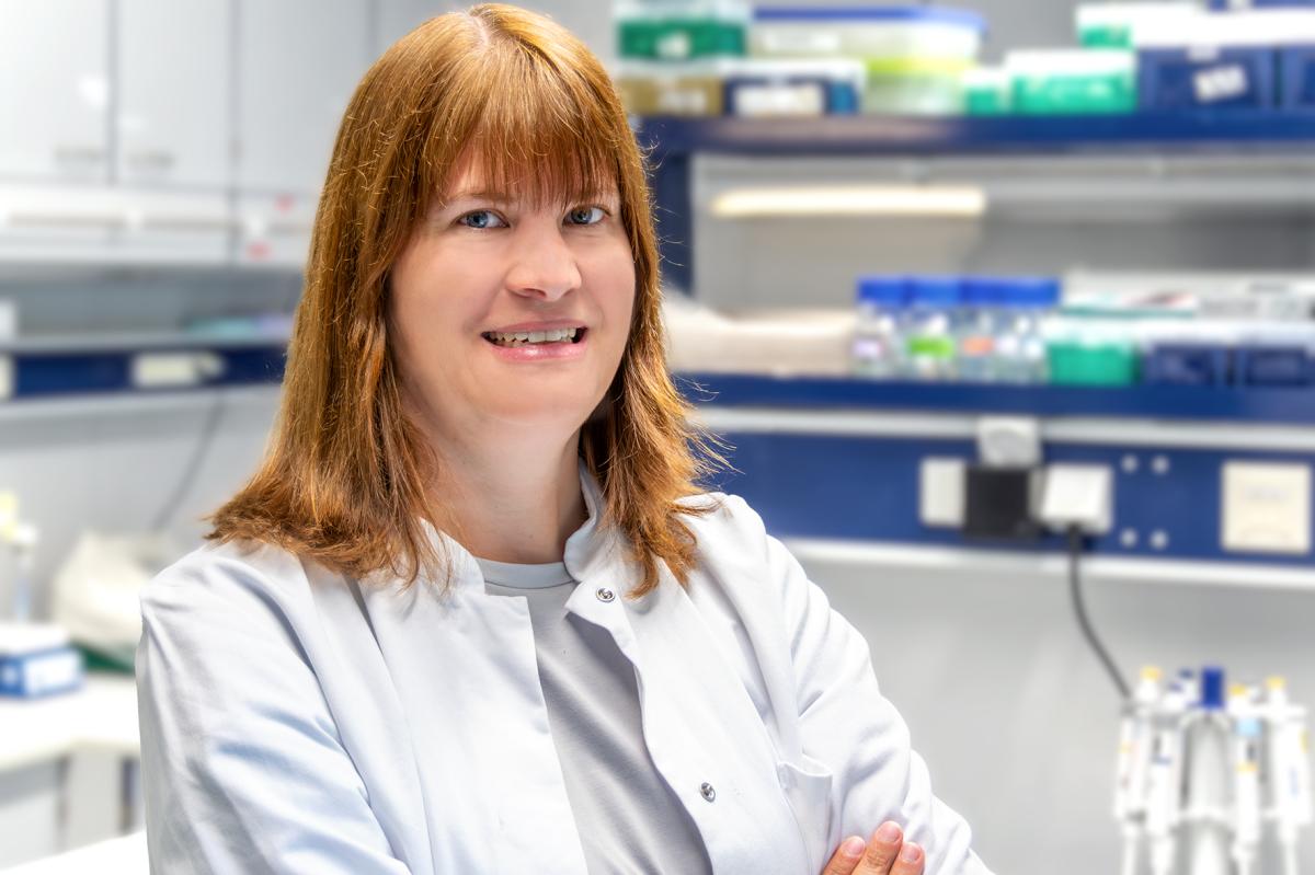 Augenklinik der Knappschaft Kliniken Universitätsklinikum Bochum erhält Fördermittel für innovatives Forschungsprojekt zur Vermeidung von Tierversuchen_Portrait Prof. Dr. Stephanie Joachim