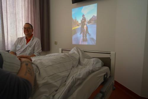 Familienfotos wecken Emotionen von Palliativpatienten