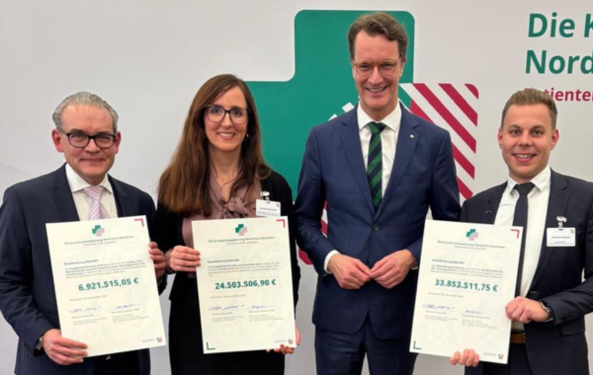 Übergabe NRW-Fördergelder an Knappschaft Kliniken
