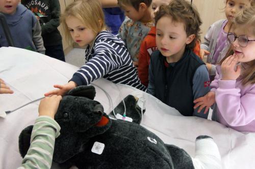 Vorschulkinder erleben spielerisch den Krankenhausalltag