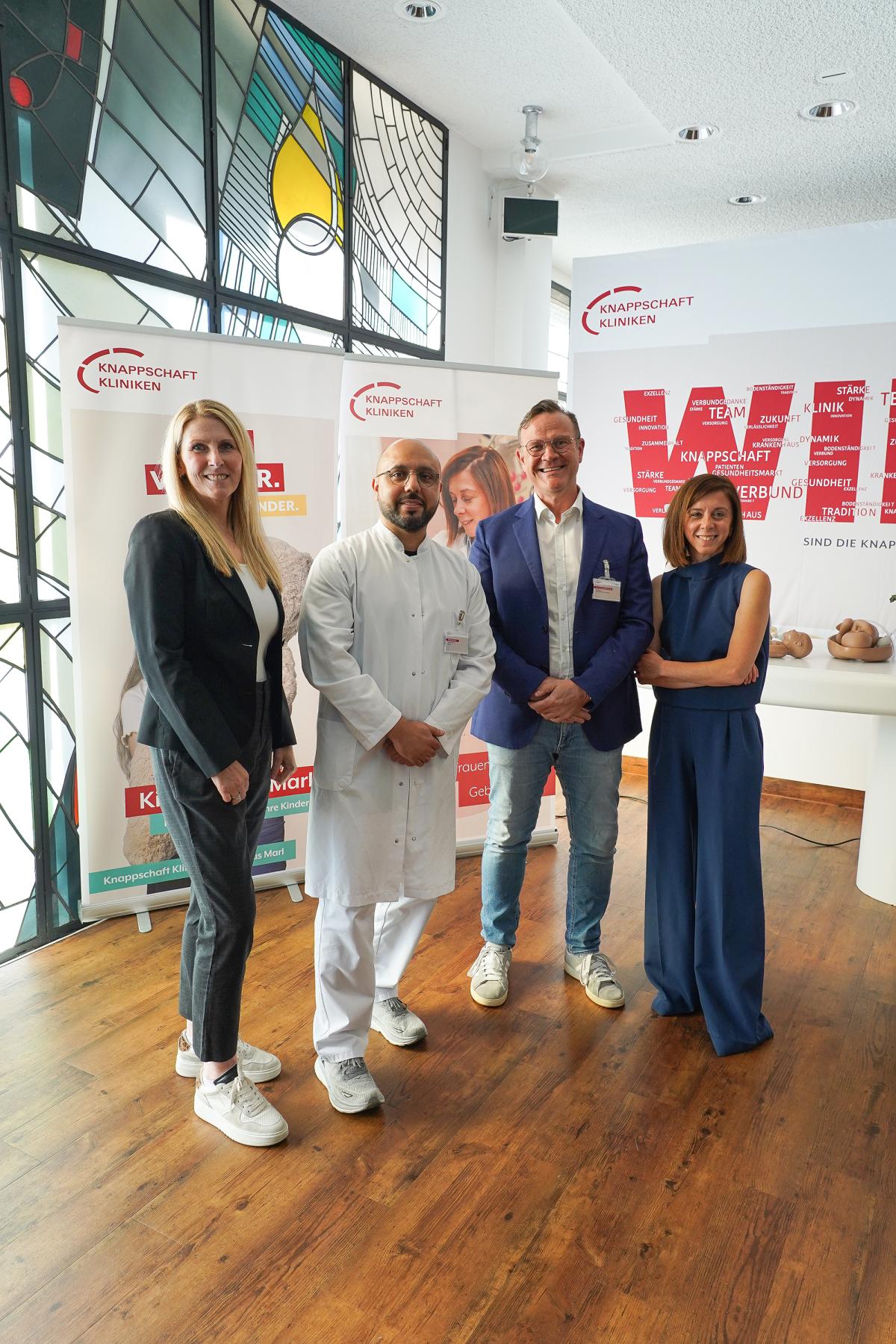 Krankenhausdirektorin Sarah Otte, Dr. Ibrahim Al Azoumi, Leitender Oberarzt der Kinderklinik Marl, Dr. Matthias Manig, Leitender Oberarzt Kinderorthopädie und Bahar Yildiz, Chefärztin, Frauenklinik Marl, freuten sich über das erste gelungene Perinatal-Symposium am Standort Marl. 1. Marler Perinatal-Symposium