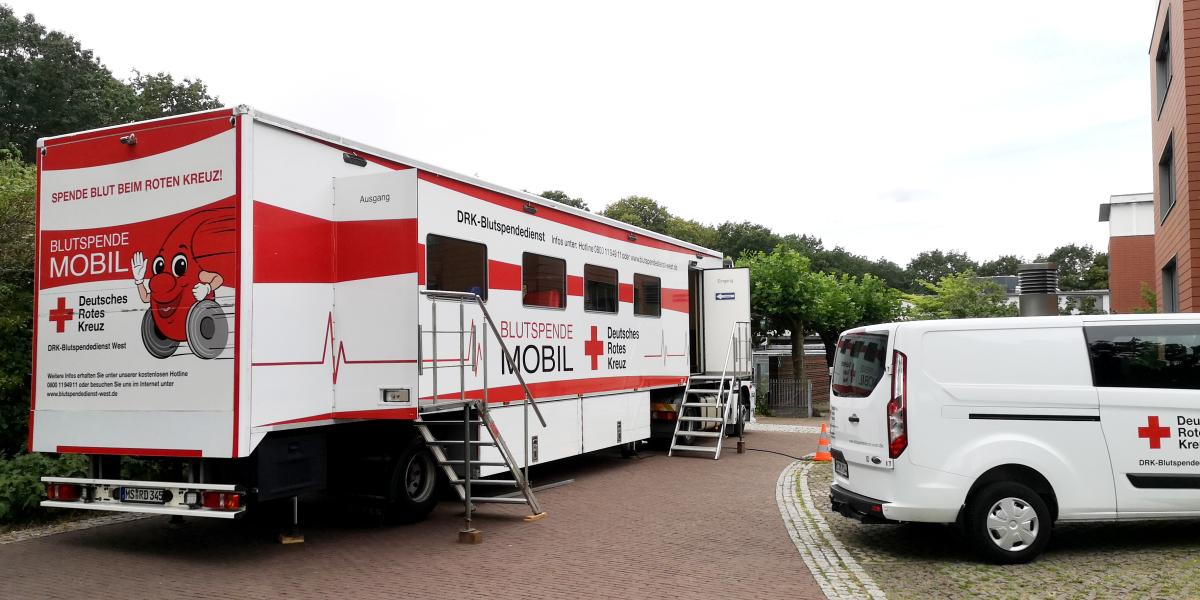 Blutspendemobil DRK am Gesundheitshaus Quellenbusch