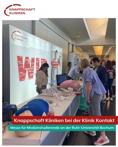 Gestern waren wir auf der Klinik Kontakt an der Ruhr-Universität Bochum und hatten einen richtig spannenden Tag! 🎉 Bei der Messe für Medizinstudierende konnten sich Krankenhäuser präsentieren und den angehenden Ärztinnen und Ärzten alles über ihre Angebote für das Praktische Jahr erzählen. 🏥

💡 Neben jeder Menge Informationen hatten wir auch viele interaktive Stationen dabei, an denen die Studierenden selbst Hand anlegen konnten: Vom Laparoskopie-Simulator über den Beatmungstrainer bis zur Frenzelbrille, die Augenbewegungen sichtbar macht – alles konnte ausprobiert werden! Ein besonderes Highlight für viele Messebesucherinnen und -besucher: Die eigene Naht-Technik unter fest realen Bedingungen testen! 

Und die interaktiven Stationen kamen nicht nur bei den zukünftigen Ärztinnen und Ärzten kurz vor Ende des Studiums gut an – auch viele Studierende der ersten Semester nutzten die Möglichkeit, einige Bereiche des ärztlichen Berufs praktisch auszuprobieren und sich dabei über die Häuser im Verbund der Knappschaft Kliniken in der Region zu informieren. 🚀👩⚕️👨⚕️

<a href='https://www.facebook.com/watch/hashtag/KnappschaftKliniken' target='_blank'>#KnappschaftKliniken</a> <a href='https://www.facebook.com/watch/hashtag/Universitätsklinikum' target='_blank'>#Universitätsklinikum</a> <a href='https://www.facebook.com/watch/hashtag/Bochum' target='_blank'>#Bochum</a> <a href='https://www.facebook.com/watch/hashtag/Gelsenkirchen' target='_blank'>#Gelsenkirchen</a> <a href='https://www.facebook.com/watch/hashtag/Vest' target='_blank'>#Vest</a> <a href='https://www.facebook.com/watch/hashtag/Recklinghausen' target='_blank'>#Recklinghausen</a> <a href='https://www.facebook.com/watch/hashtag/Medizin' target='_blank'>#Medizin</a> <a href='https://www.facebook.com/watch/hashtag/Studium' target='_blank'>#Studium</a> <a href='https://www.facebook.com/watch/hashtag/PraktischesJahr' target='_blank'>#PraktischesJahr</a> <a href='https://www.facebook.com/watch/hashtag/PJ' target='_blank'>#PJ</a> <a href='https://www.facebook.com/watch/hashtag/KlinikKontakt' target='_blank'>#KlinikKontakt</a>
