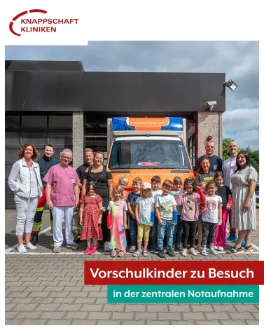 Auch in diesem Jahr waren die Vorschulkinder der städtischen Kindertagesstätte an der Stockumer Straße wieder zu Besuch für einen spannenden Tag in unserem Krankenhaus 🏥👧👦

In unserer Zentralen Notaufnahme konnten sie sich einmal genauer umschauen und selbst ausprobieren, wie man eine Gipsschiene anlegt – natürlich mit buntem Verband! 🎨🩹

Das absolute Highlight war wie immer der Rettungswagen der Feuerwehr Bochum 🚑🚨 Hier wurde gestaunt, gefragt und sogar selbst ausprobiert.

<a href='https://www.instagram.com/explore/tags/KnappschaftKliniken/' target='_blank'>#KnappschaftKliniken</a> <a href='https://www.instagram.com/explore/tags/Universitätsklinikum/' target='_blank'>#Universitätsklinikum</a> <a href='https://www.instagram.com/explore/tags/Bochum/' target='_blank'>#Bochum</a> <a href='https://www.instagram.com/explore/tags/Kita/' target='_blank'>#Kita</a> <a href='https://www.instagram.com/explore/tags/Rettungswagen/' target='_blank'>#Rettungswagen</a>