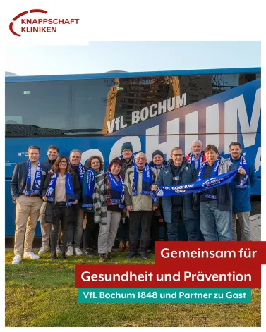 🤝 Im Rahmen des Gesundheitsmonats November hatte der <a href='https://www.instagram.com/_u/vflbochum1848/' target='_blank'>@vflbochum1848</a>.official am vergangenen Freitag zu einer exklusiven Partnerveranstaltung in unser Krankenhaus eingeladen. 

🏥 Neben dem Austausch zwischen den Führungskräften konnten die Businesspartner einen Blick hinter die Kulissen des Krankenhauses werfen: Mit dem Zentrum für Künstliche Intelligenz, Medizininformatik und Datenwissenschaften, dem hochmodernen Zentrallabor und dem neuen Präventionszentrum der Sportmedizin geht das Krankenhaus bereits einen Schritt Richtung Zukunft. 

💪 Mit den Präventionspaketen bietet das Präventionszentrum maßgeschneiderte Gesundheitschecks in komfortablem Umfeld an, das sich nicht wie Krankenhaus anfühlen soll. Dieses Thema ist besonders für Unternehmen interessant, die in die Gesundheit ihrer Mitarbeitenden investieren möchten. 

💬 Der Tag unterstreicht die enge Verbindung zwischen Sport und Medizin sowie das gemeinsame Ziel, Menschen zu einer gesunden Lebensweise zu inspirieren und Spitzenleistungen zu fördern. Der VfL Bochum 1848 sowie die Knappschaft Kliniken Universitätsklinikum Bochum setzen dabei auf eine nachhaltige Zusammenarbeit. „Wir sind stolz darauf, in unserem Haus Spitzenmedizin erbringen zu können, mit der wir einen wichtigen Baustein für die medizinische Versorgung der Region darstellen und danken dem VfL Bochum 1848 für sein Vertrauen und die gute Zusammenarbeit“, schloss Dr. Hans Christian Atzpodien, Geschäftsführer der Knappschaft Kliniken Universitätsklinikum Bochum GmbH sowie Hauptgeschäftsführer (CCO) der Knappschaft Kliniken GmbH.

<a href='https://www.instagram.com/explore/tags/KnappschaftKliniken/' target='_blank'>#KnappschaftKliniken</a> <a href='https://www.instagram.com/explore/tags/Universitätsklinikum/' target='_blank'>#Universitätsklinikum</a> <a href='https://www.instagram.com/explore/tags/Bochum/' target='_blank'>#Bochum</a> <a href='https://www.instagram.com/explore/tags/VfLBochum1848/' target='_blank'>#VfLBochum1848</a> <a href='https://www.instagram.com/explore/tags/Sportmedizin/' target='_blank'>#Sportmedizin</a> <a href='https://www.instagram.com/explore/tags/Prävention/' target='_blank'>#Prävention</a>