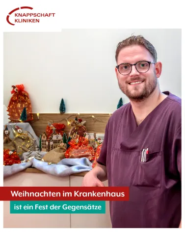Während in den Fenstern Lichter leuchten, Familien gemeinsam Zeit verbringen und es sich zu Hause gemütlich machen, herrscht auf den Stationen der Arbeitsalltag. Auch für Patient*innen, die das Krankenhaus nicht verlassen können und für Angehörige, die sich zwischen Krankenhausfluren und Familienfeiern aufteilen müssen, bringt die Weihnachtszeit Herausforderungen mit sich. 
 
„Für unsere Patient*innen, die Angehörigen, aber auch für unser Team ist Weihnachten eine intensive, sensible, aber auch bedeutungsvolle Zeit“, sagt Marcel Bittcher. Er ist stellvertretender Leiter der Palliativstation in den Knappschaft Kliniken Universitätsklinikum Bochum. „Weihnachten ist für viele unserer Patient*innen stark mit Familie, Ritualen und Erinnerungen verbunden“, berichtet er. Auch, weil es für einige Patient*innen das letzte Weihnachten sein könnte. Deswegen sehen die Zimmer auf Station 15 in der Weihnachtszeit häufig nicht mehr so sehr nach Krankenhaus aus: Künstliche Tannenbäume, Lichterketten, Weihnachtsdecken, Familienfotos. „Viele Patient*innen und Angehörige holen sich ein Stück Zuhause in Ihre Patientenzimmer“, erzählt Marcel Bittcher. 
 
Und auch wenn die Weihnachtszeit für die Pflegekräfte Arbeitstage sind, sind sie doch anders als im übrigen Jahr: Da werden mal gemeinsam Weihnachtslieder gesungen oder Plätzchen gegessen. „Wir versuchen die Zeit für Patient*innen und Angehörige so angenehm wie möglich zu gestalten." Und: "Man kommt noch einmal anders ins Gespräch,“ so Bittcher. „Die Stimmung in Weihnachtszeit auf der Station einfach besonders.“