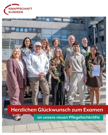 ❤️ Wir gratulieren unseren neuen examinierten Pflegefachkräften sowie Pflegefachassistenzen herzlich zum bestandenen Examen! 

🎉 Die Absolventinnen und Absolventen aus den Knappschaft Kliniken Universitätsklinikum Bochum und den <a href='https://www.instagram.com/_u/kkliniken/' target='_blank'>@kkliniken</a>.westfalen haben ihre dreijährige bzw. einjährige Ausbildung erfolgreich absolviert und konnten nun ihren Abschluss feiern. Herzlichen Glückwunsch und alles Gute für eure berufliche Zukunft 🚀

<a href='https://www.instagram.com/explore/tags/KnappschaftKliniken/' target='_blank'>#KnappschaftKliniken</a> <a href='https://www.instagram.com/explore/tags/universitätsklinikum/' target='_blank'>#universitätsklinikum</a>  <a href='https://www.instagram.com/explore/tags/Bochum/' target='_blank'>#Bochum</a> <a href='https://www.instagram.com/explore/tags/Westfalen/' target='_blank'>#Westfalen</a> <a href='https://www.instagram.com/explore/tags/Pflegefachkraft/' target='_blank'>#Pflegefachkraft</a> <a href='https://www.instagram.com/explore/tags/Pflegefachassistenz/' target='_blank'>#Pflegefachassistenz</a> <a href='https://www.instagram.com/explore/tags/Ausbildung/' target='_blank'>#Ausbildung</a> <a href='https://www.instagram.com/explore/tags/Pflege/' target='_blank'>#Pflege</a> <a href='https://www.instagram.com/explore/tags/AusbildunginderPflege/' target='_blank'>#AusbildunginderPflege</a>