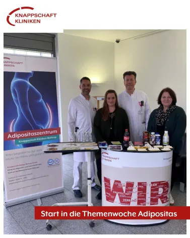 Heute starten wir in die Themenwoche Adipositas.
Das Team unseres Adipositaszentrums präsentiert sich mit einem Infostand direkt am Haupteingang und klärt interessierte Patienten und Besucher dort über die Erkrankung, Therapiemöglichkeiten und die Arbeit des Zentrums auf.

Am Mittwoch folgt dann der große Adipositastag im Park Café unseres Gesundheitshauses mit Fachvorträgen und Austauschmöglichkeiten mit Ärzten, Kooperationspartnern und der Selbsthilfegruppe.

👉 Adipositastag an den Knappschaft Kliniken Bottrop
📅Mittwoch, 15.04.2026
🕘15:30 Uhr
📌Park Café im Gesundheitshaus
(Osterfelder Str. 157)

Das Team des Adipositaszentrum freut sich auf euch!
