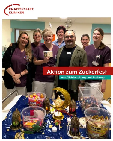 Süßer Abschluss für den Ramadan 🍬🌙
Anlässlich des Zuckerfests gab es für unsere Mitarbeitenden eine kleine Überraschung: Unsere Gleichstellungsbeauftragte Stefanie Knipping, unser muslimischer Seelsorger Ali Azazoglu und unsere evangelische Seelsorgerin Susanne Adam waren am vergangenen Freitag und Montag an beiden Standorten unterwegs und verteilten Süßigkeiten. 🍭
Außerdem informierten Sie über den Ramadan und die Bedeutung des Zuckerfests. Dabei entstanden zahlreiche Gespräche über kulturelle und religiöse Vielfalt.

Die Aktion kam sowohl bei unseren muslimischen als auch nicht-muslimischen Mitarbeitenden sehr gut an. 🤗

<a href='https://www.instagram.com/explore/tags/kkbottrop/' target='_blank'>#kkbottrop</a> <a href='https://www.instagram.com/explore/tags/kkmarienhospitalbottrop/' target='_blank'>#kkmarienhospitalbottrop</a> <a href='https://www.instagram.com/explore/tags/zuckerfest/' target='_blank'>#zuckerfest</a> <a href='https://www.instagram.com/explore/tags/ramadan/' target='_blank'>#ramadan</a> <a href='https://www.instagram.com/explore/tags/eidmubarak/' target='_blank'>#eidmubarak</a> <a href='https://www.instagram.com/explore/tags/knappschaftkliniken/' target='_blank'>#knappschaftkliniken</a>