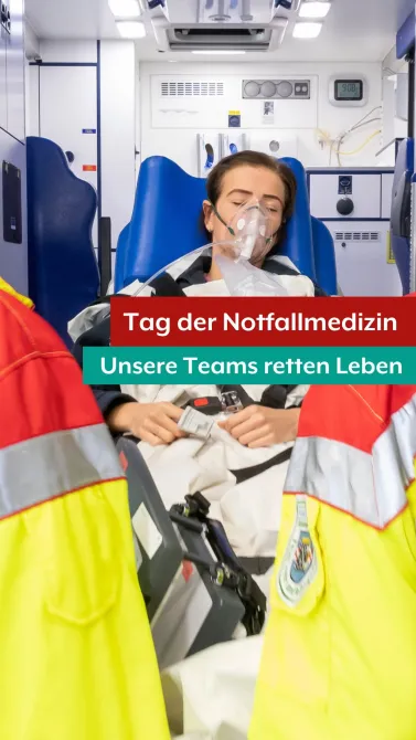 Hinter den Kulissen: Unser Team rettet Leben

💪 Hinter jeder Rettung steht ein engagiertes Team – bei den Knappschaft Kliniken gibt es an allen Standorten eine Notfallmedizin.

🚨 Jede Sekunde, jede Entscheidung zählt. Vom Rettungswagen bis zum Schockraum arbeiten Ärzte, Pflegekräfte und Rettungsteams Hand in Hand.

❤️ Notfallmedizin ist ein Marathon, kein Sprint. Wir sehen jeden Patienten als Menschen – nicht als Fallnummer. Wir sind rund um die Uhr für Sie da, Tag für Tag. Denn das, was wir tun, ist mehr als Medizin – es ist Leben retten. Gemeinsam.

🤝 Wir bieten Notfallmedizin standortübergreifend, überall dort, wo sie gebraucht wird.

<a href='https://www.instagram.com/explore/tags/TagDerNotfallmedizin/' target='_blank'>#TagDerNotfallmedizin</a> <a href='https://www.instagram.com/explore/tags/KnappschaftKliniken/' target='_blank'>#KnappschaftKliniken</a> <a href='https://www.instagram.com/explore/tags/ZNA/' target='_blank'>#ZNA</a> <a href='https://www.instagram.com/explore/tags/Kkliniken/' target='_blank'>#Kkliniken</a>